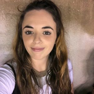 Meet your Posher, Christine